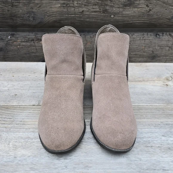 Me Too Zeus Modern Boho Minimalist Taupe Suede Block Heel Bootie 8M - Picture 9 of 15